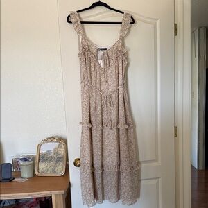 Floral Beige Sleeveless Dress